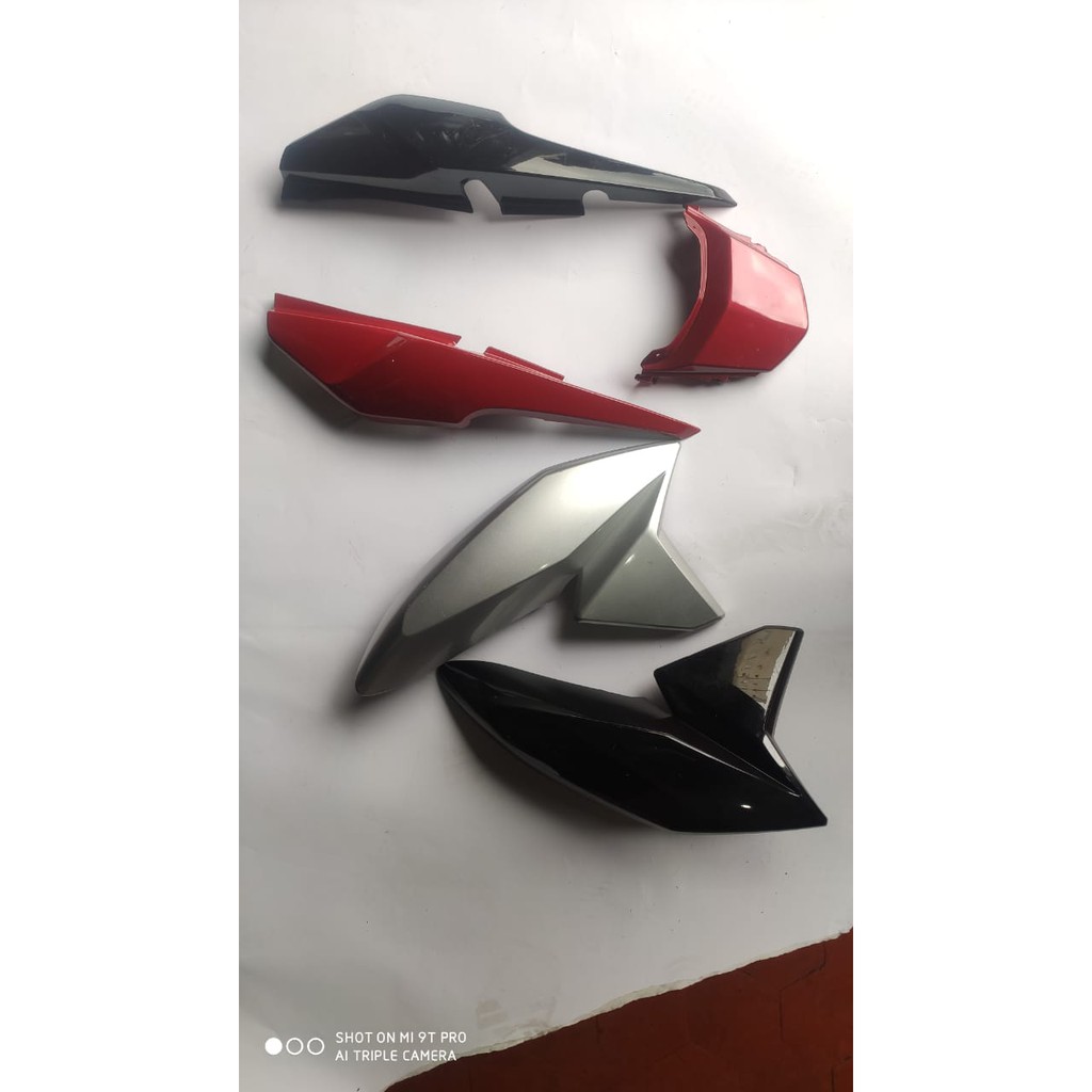 Par de Abas Titan 160  e Rabeta Fan 160, Star 150(Peças para pintura S/ opção de cor)