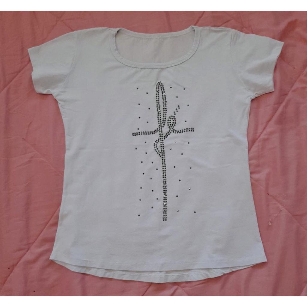 Blusa fé branca tamanho P/M seminova usada desapego brechó