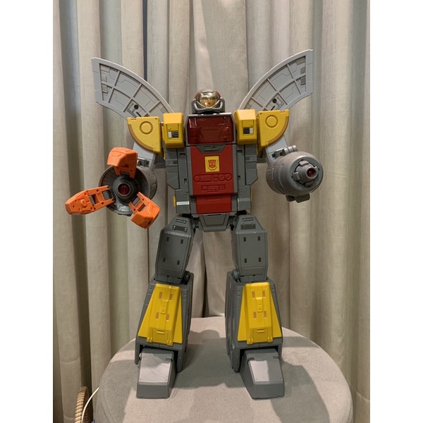 transformer omega supreme toy