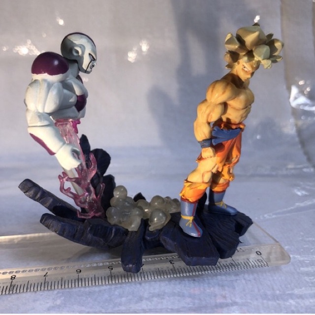Bandai Dragonball Z HG Imagination Part 4 Gashapon Figure Goku vs Freeza