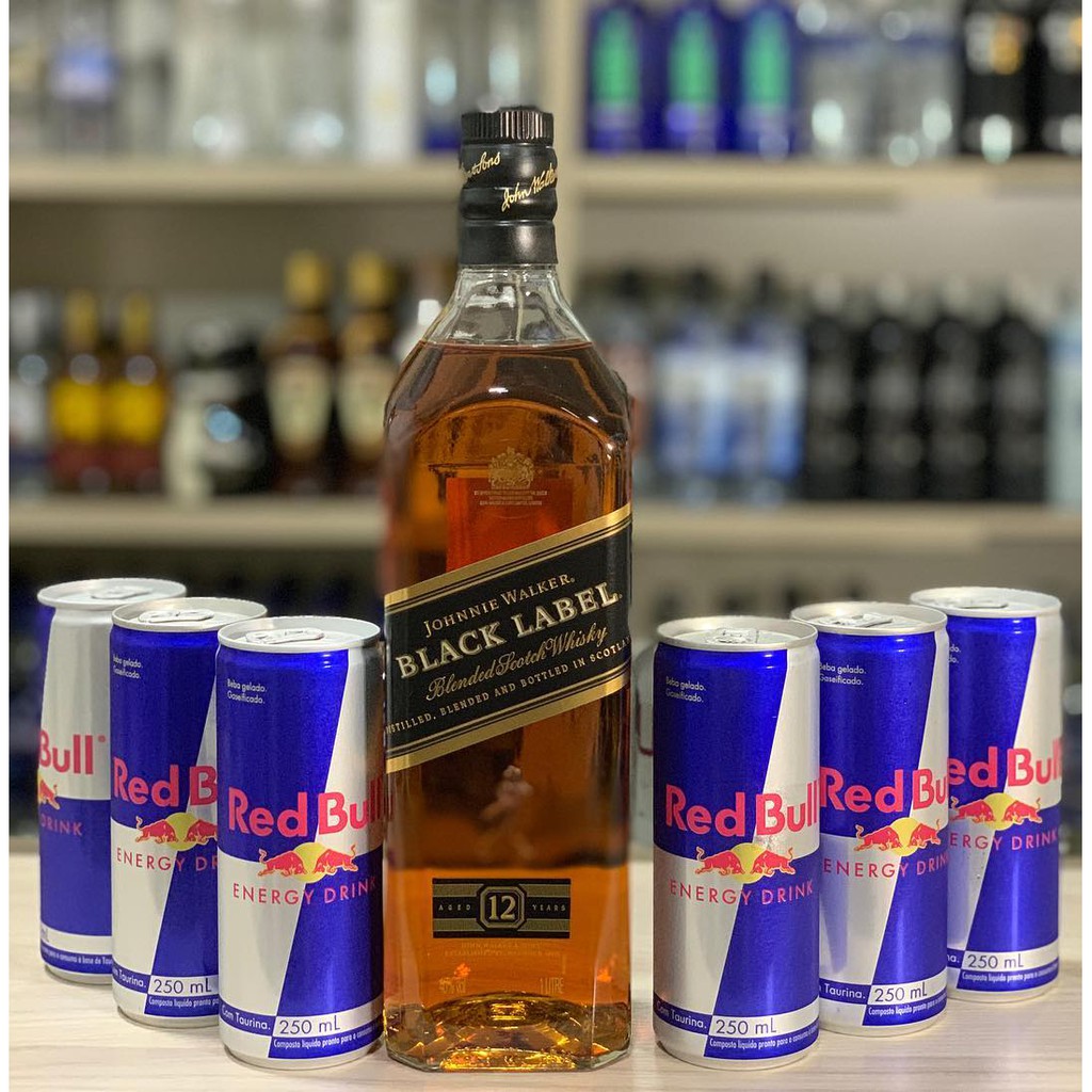 Kit Whisky Black Label + 3 Red Bull + 3 gelo de coco Combo Black Label