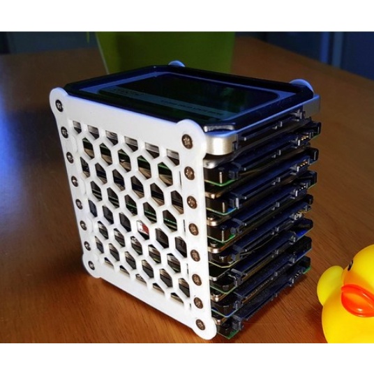 Suporte para HDs/SSD de 2.5" ou 3.5" - Multi