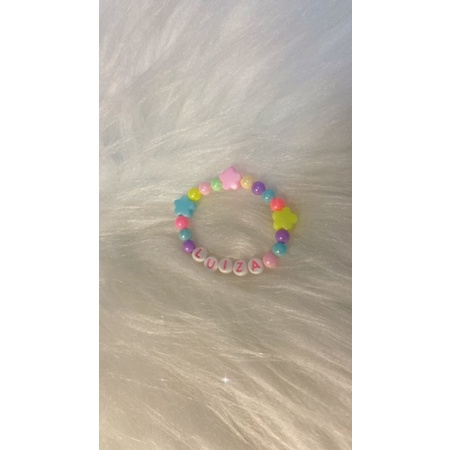 Pulseira infantil com o nome personalizado