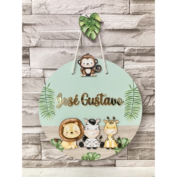 Guirlanda Porta Maternidade Safari nome composto acrilico dourado