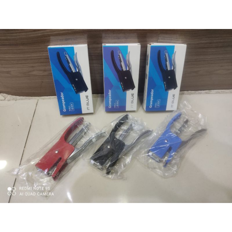 Grampeador Fácil Modelo LE-934 IT-BLUE Disponível nas cores Vermelho, Preto e Azul