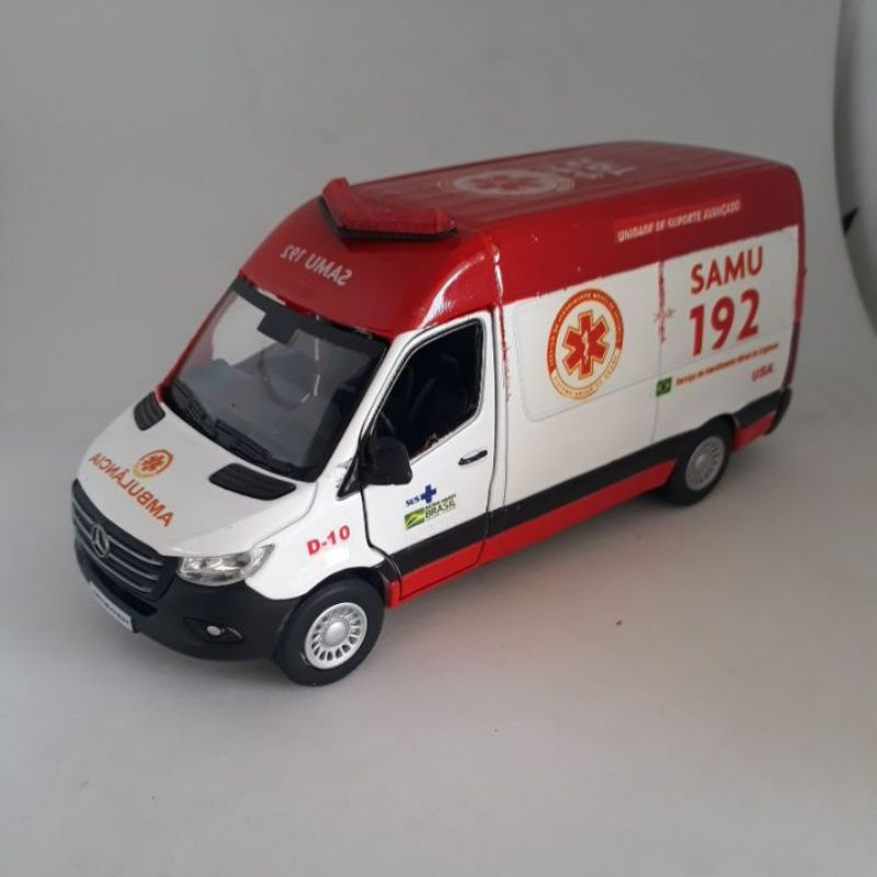 Miniatura de ambulância do Samu