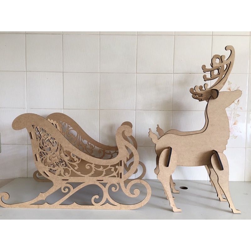 kit Natal : Trenó 60x40 e 2 Renas 60cm altura, produto NÃO SUPORTA PESO DE  CRIANÇA !! apenas decorativo | Shopee Brasil