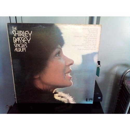 Lp  The Shirley Bassey Singles Album