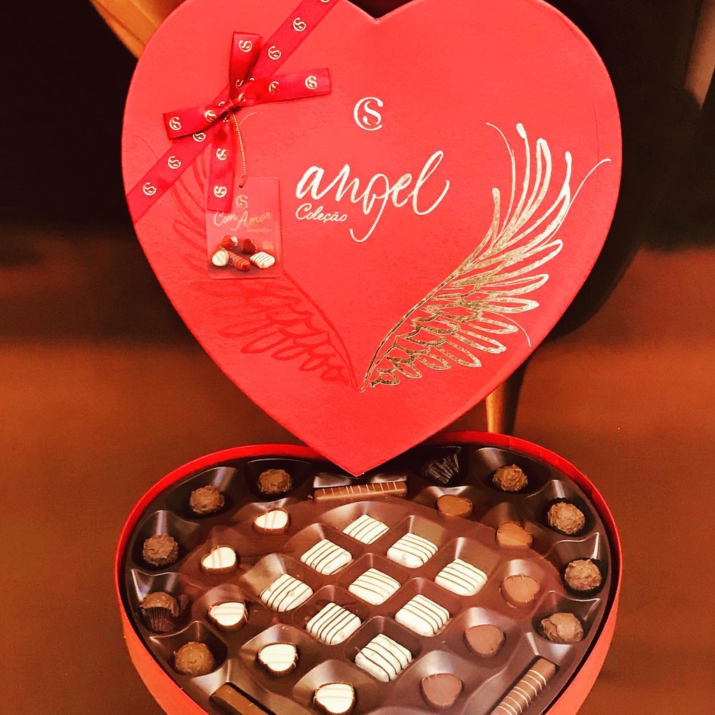 Caixa de Bombons Presente de Natal Dia dos Namoradoas Coração com Bombons  Cacau Show Angel Coleção 420g | Shopee Brasil