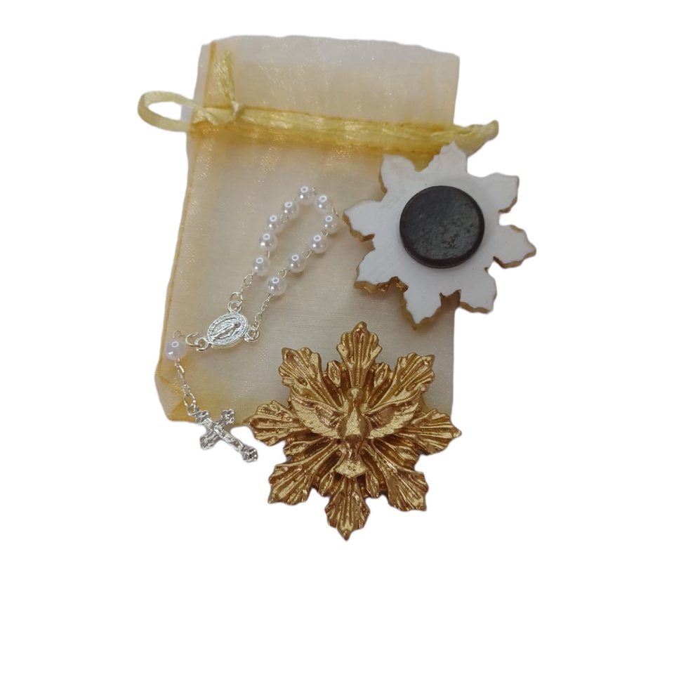 10 Peças Kit Lembrancinha Dourado Ouro Divino Espirito Santo Imã + Tercinho Batizado Casamento Primeira Comunhão