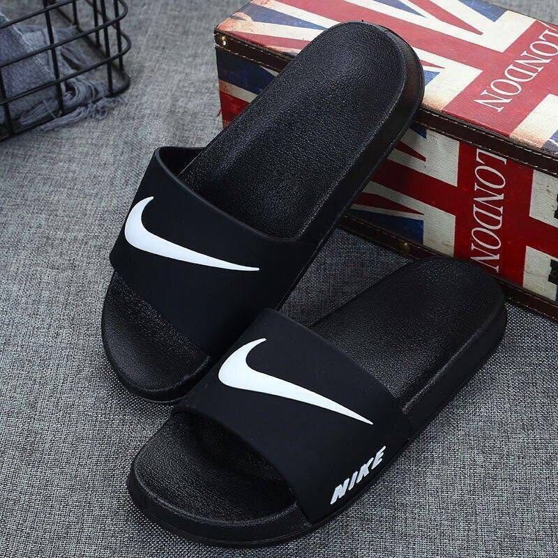 chinelo nike ou adidas