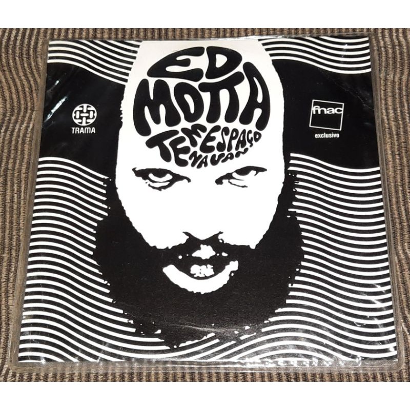 CD Ed Motta tem espaço na van original