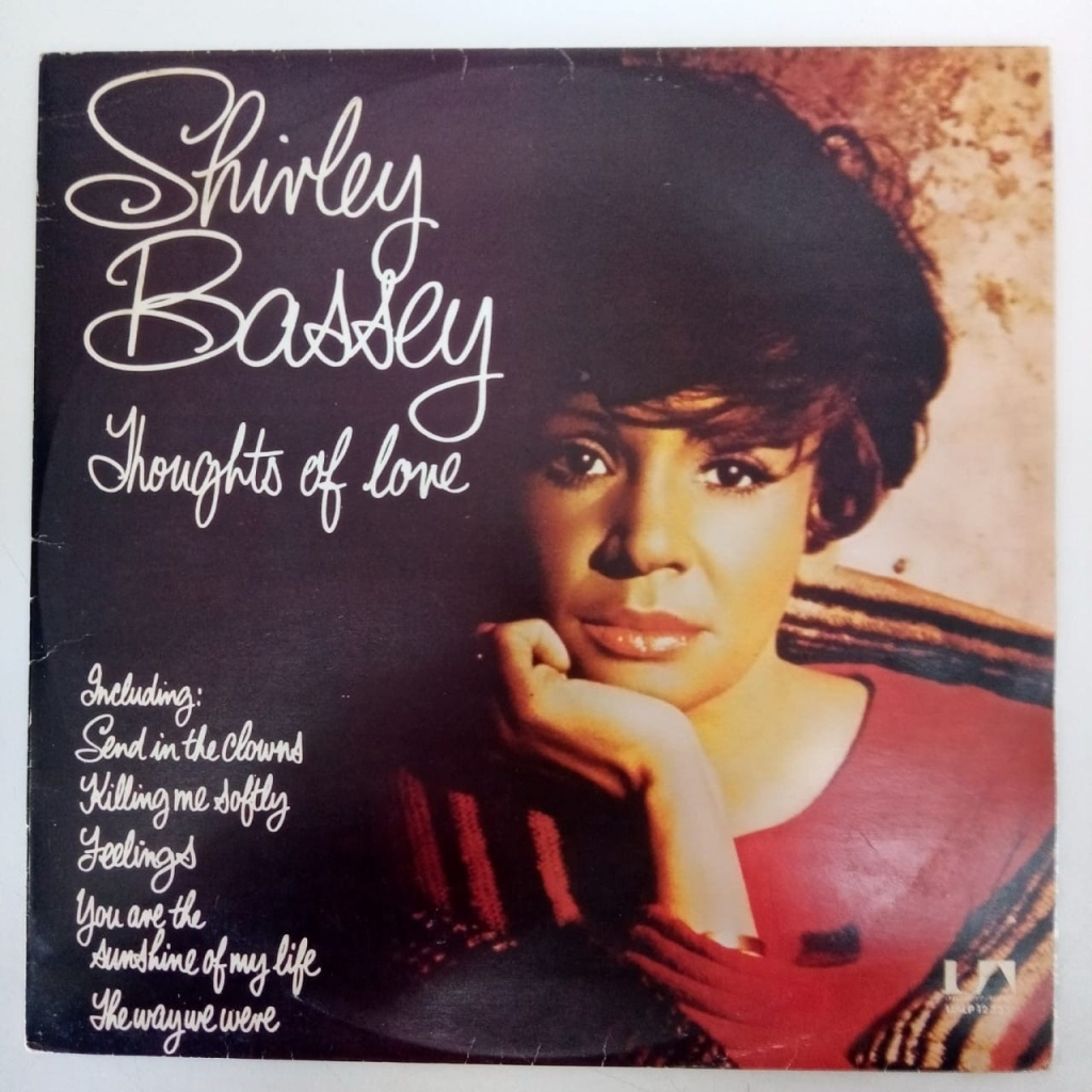 SHIRLEY BASSEY -THOUGHTS OF LOVE interprete SHIRLEY BASSEY