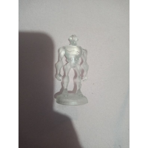 Boneco Ben 10 Transparente para Omnitrix