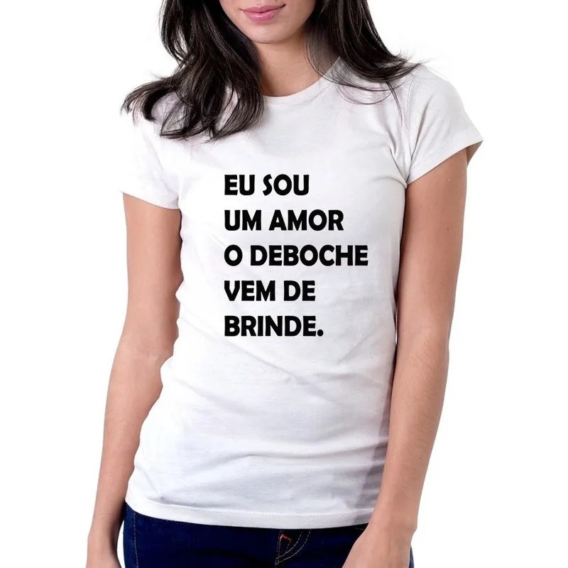 Camiseta com frase engraçada mestrado em deboche - Poetic.