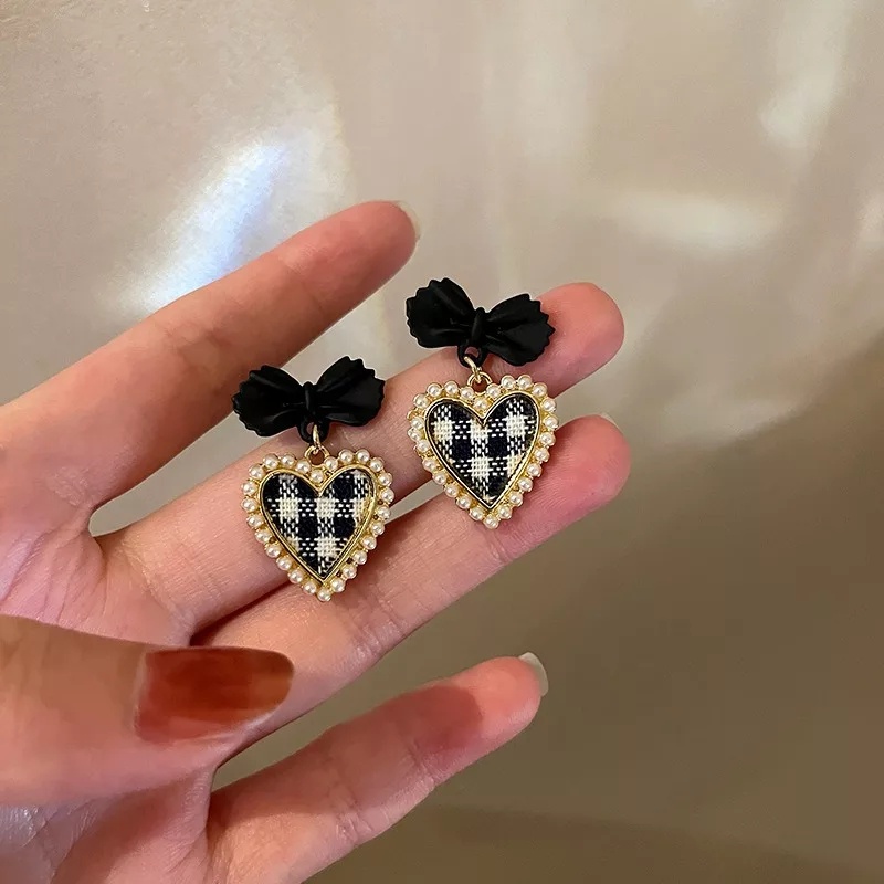Brincos namorados Vintage bonito coração do parafuso prisioneiro brincos moda feminina 3 cor pêssego coração parafuso prisioneiro brincos tendência de casamento jóias festa presente
