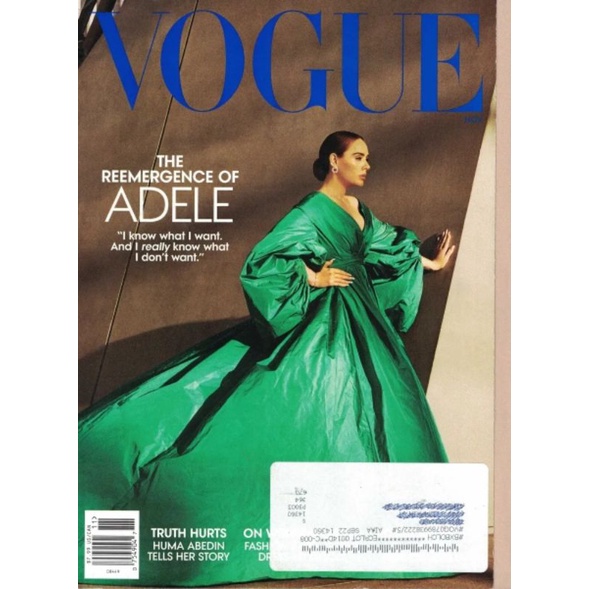 REVISTA VOGUE, DE NOVEMBRO DE 2021, COM ADELE NA CAPA.