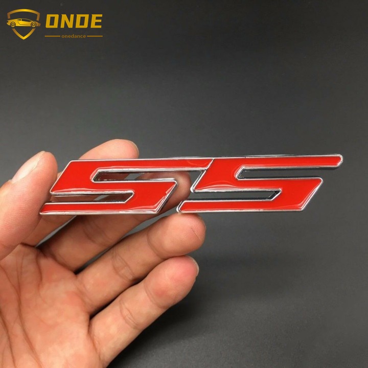 Adesivos de carro SS de alta qualidade Metal Vermelho SS Emblema Adesivo Decalque Do Carro Apto Para Chevrolet Camaro Corvette