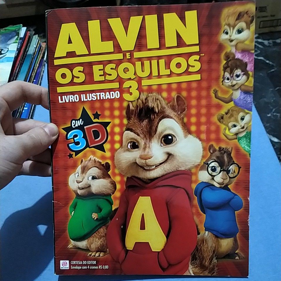Álbum de Figurinhas Alvin e os Esquilos 3 completo com 140 figurinhas coladas