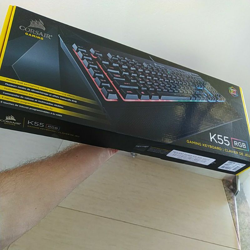 Teclado Gamer Corsair K55 RGB