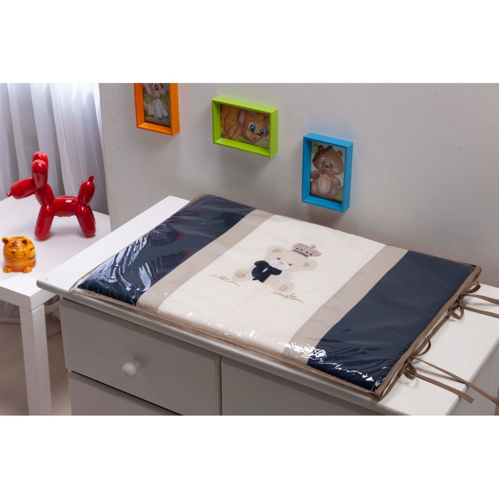 Trocador para comoda de Bebê Bordado Ursinho Realeza com Coroa Azul Marinho e Bege Bordado