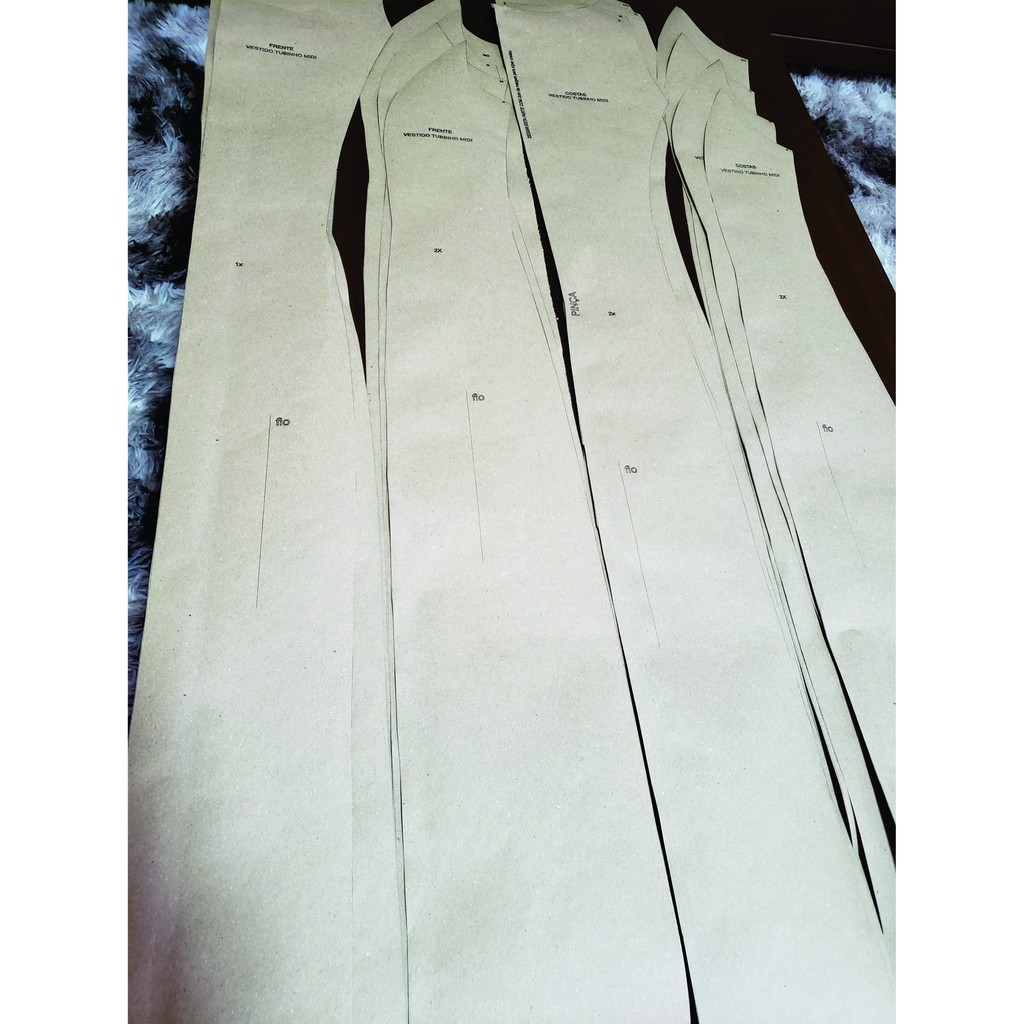 Molde em papel para costura vestido tubinho separado e cortado  P, M, G e GG 80g em Oferta na Shopee