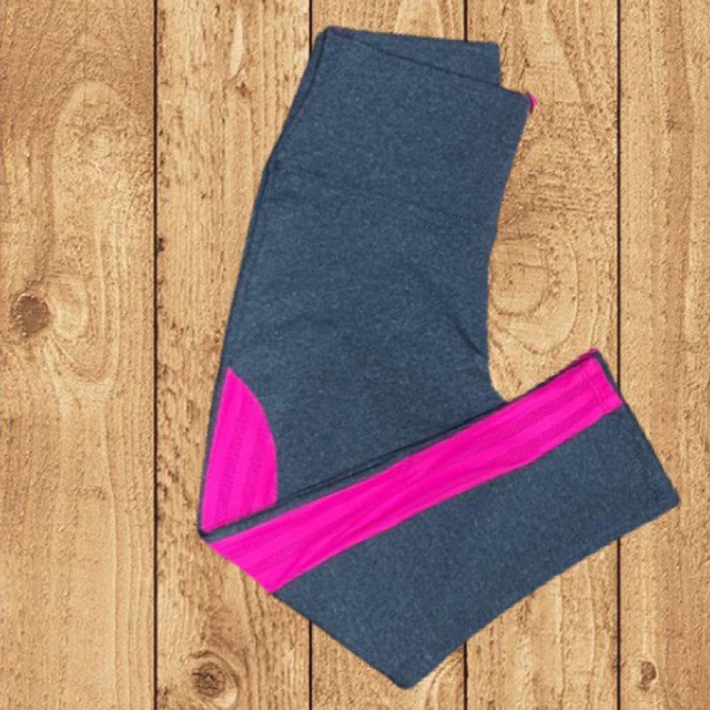Legging curta/ Corsario feminino esportivo fitness / academia / treino/ ginastica/ pilates/ corrida/ caminhada