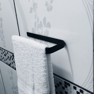 Porta toalha de banheiro toalheiro moderno preto fácil instalação em Oferta na Shopee