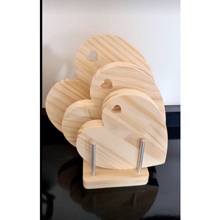 Tábua Coração de madeira pinus com 3 e Suporte para frios e mesa posta e decoração