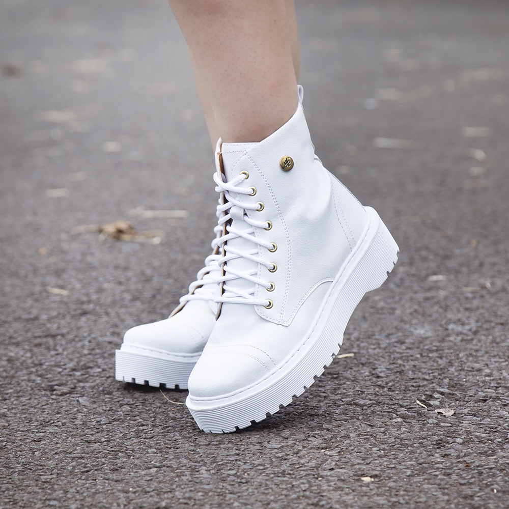 Coturno Bota Feminino Sola Baixa Plataforma Tratorado Zíper Conforto Blogueira 4 Cores