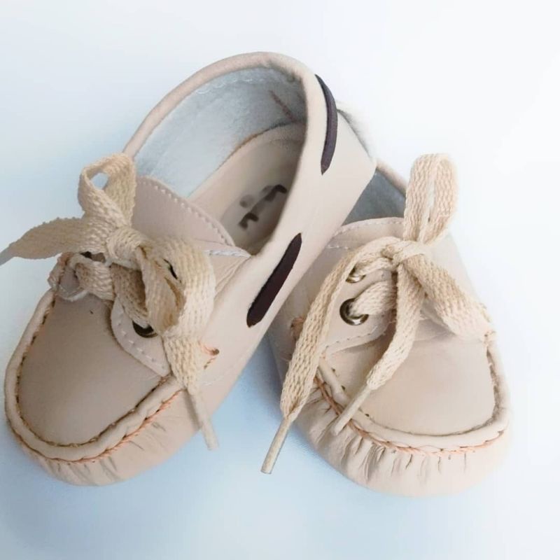 Mocassim nude sapato social infantil menino tamanho 23