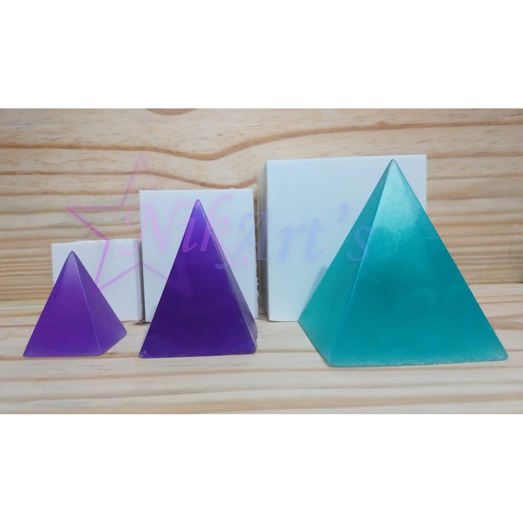 Kit com 3 moldes, forma de silicone Pirâmide P, M e G Para Orgonite, sabonte, Resina, Biscuit