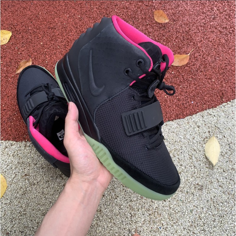 nike air yeezys 2