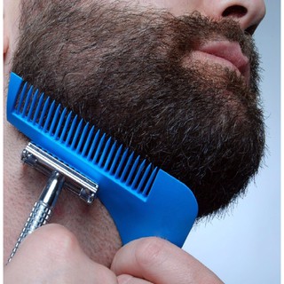Pente Para Alinhar E Modelar A Barba em Oferta na Shopee