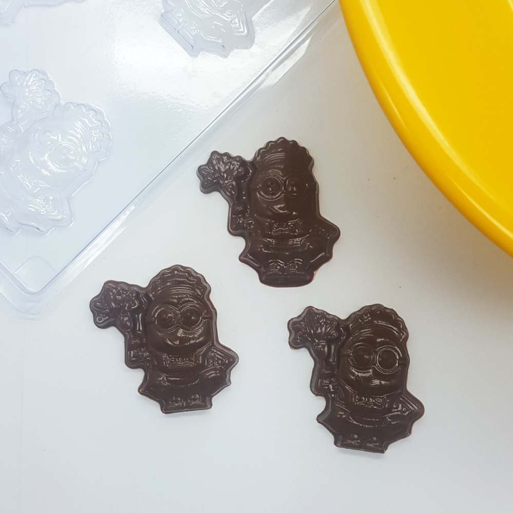 Forma para chocolate - BWB - Simples de Acetato - Bombom Minion Empregada (REF: 11032)