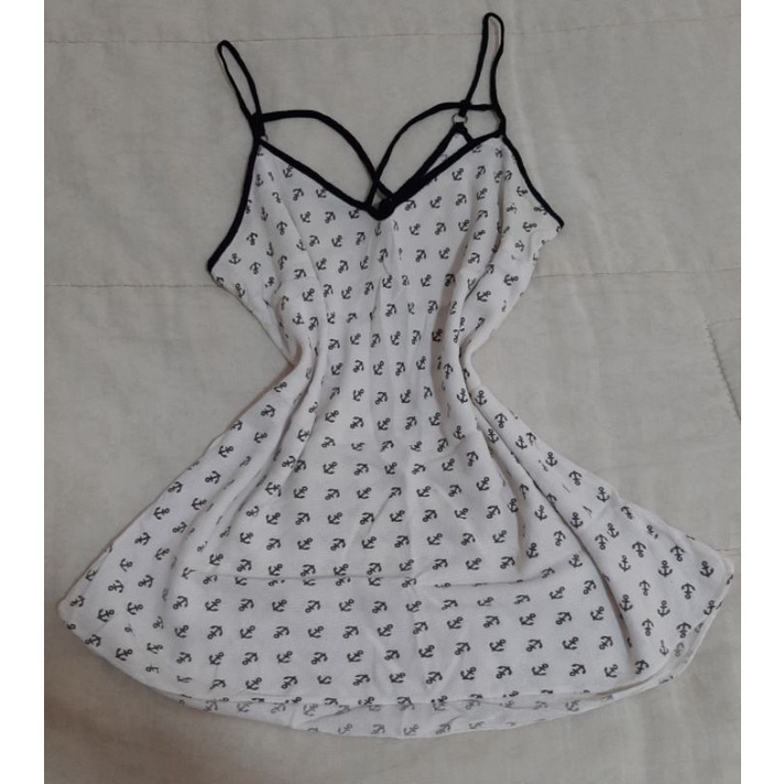 Regata feminina branca (tamanho M) - bazar, brechó, desapegos, desapegando, garimpo, hippie, boho,vintage, verão, básica