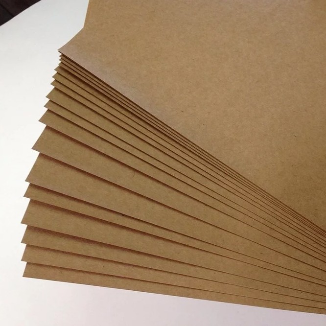 25 Papel Kraft A4 200g ideal para caixinhas tags  ou convite
