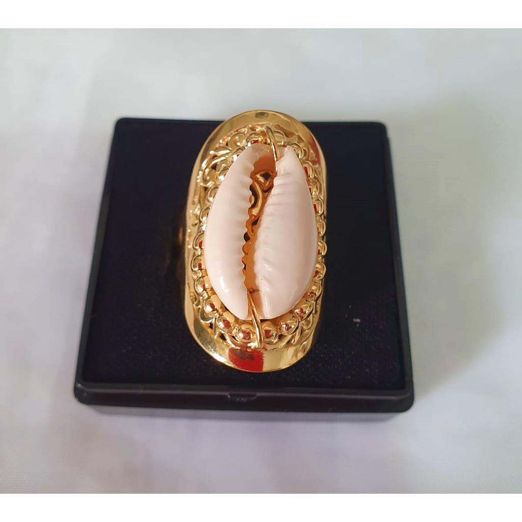 Anel De Prata Trabalhada 950 K E Banho De Ouro 18k Com Búzio Natural / Prata Garantida