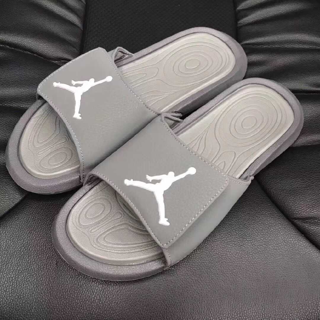 chinelo jordan branco