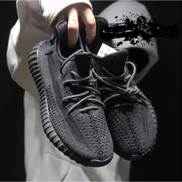 yeezy boost 350 v2 preto