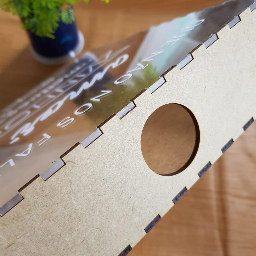 Quadro Mdf Porta Rolha Vinhos — imagem 2 de 2