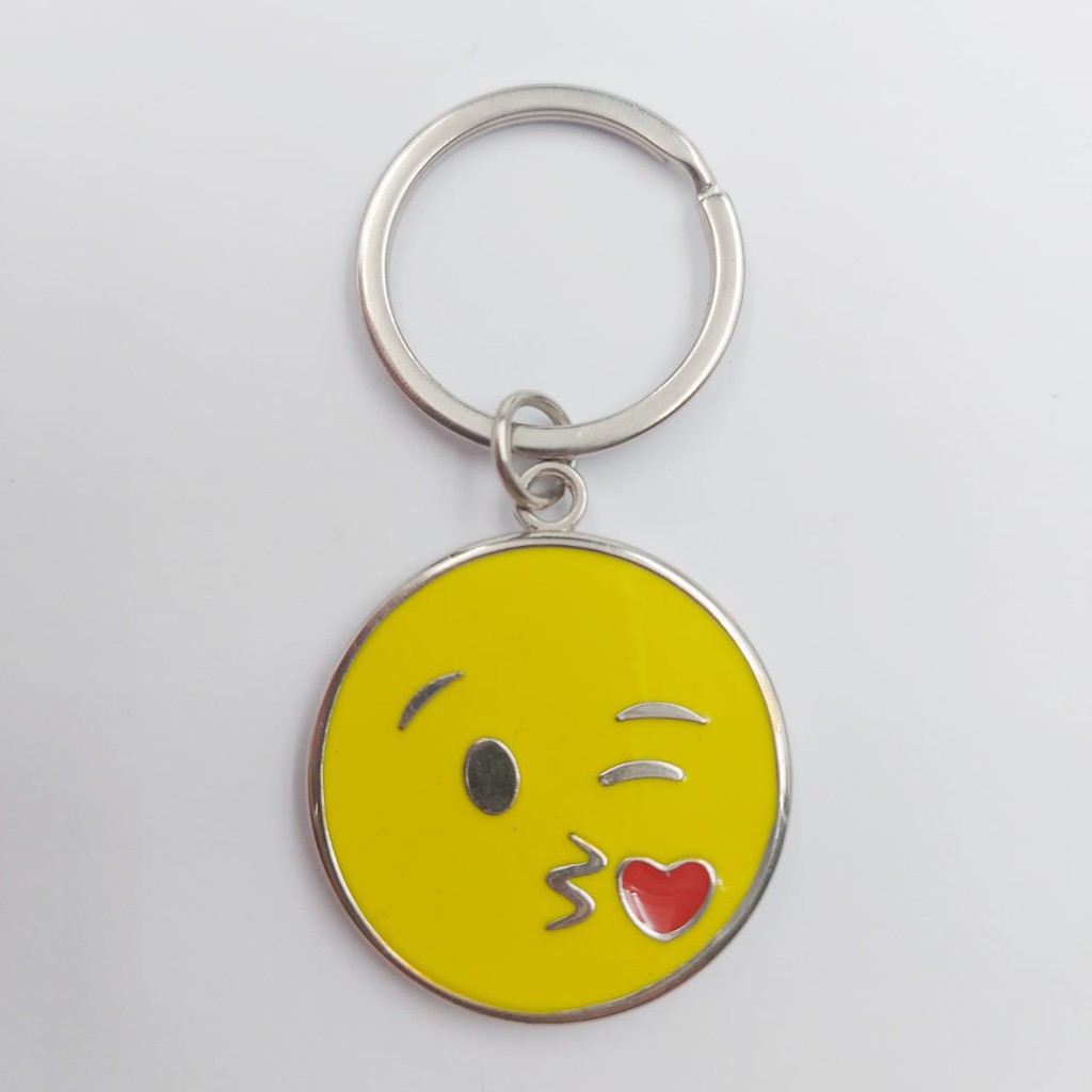Chaveiro Emoji De Metal Beijo Piscando Luxo