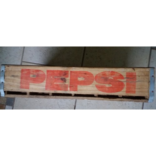 Caixa Engradado Pepsi - Capacidade 24 Garrafas 284 Ml - X22