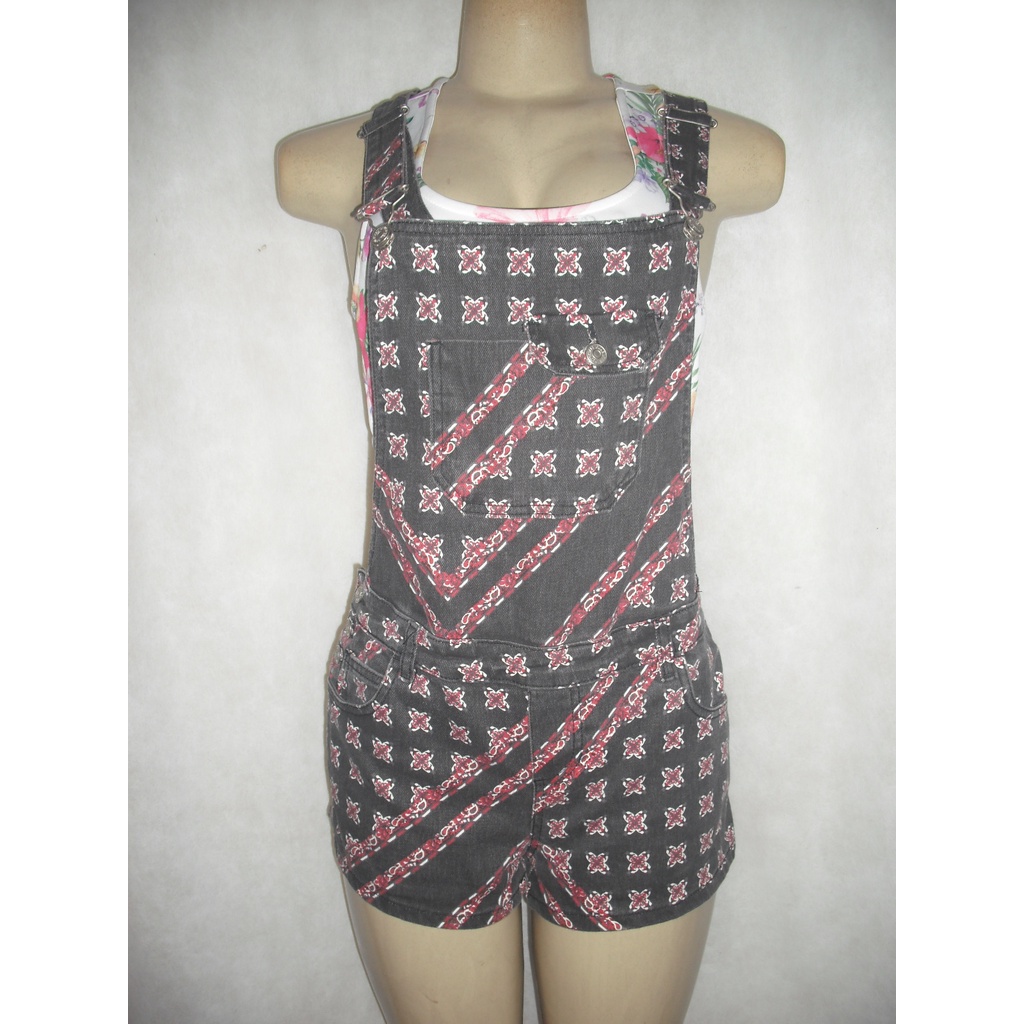 Jardineira Jeans Preta Colorida Macaquinho Blue Steel Tam M Algodão Usado Bom Estado