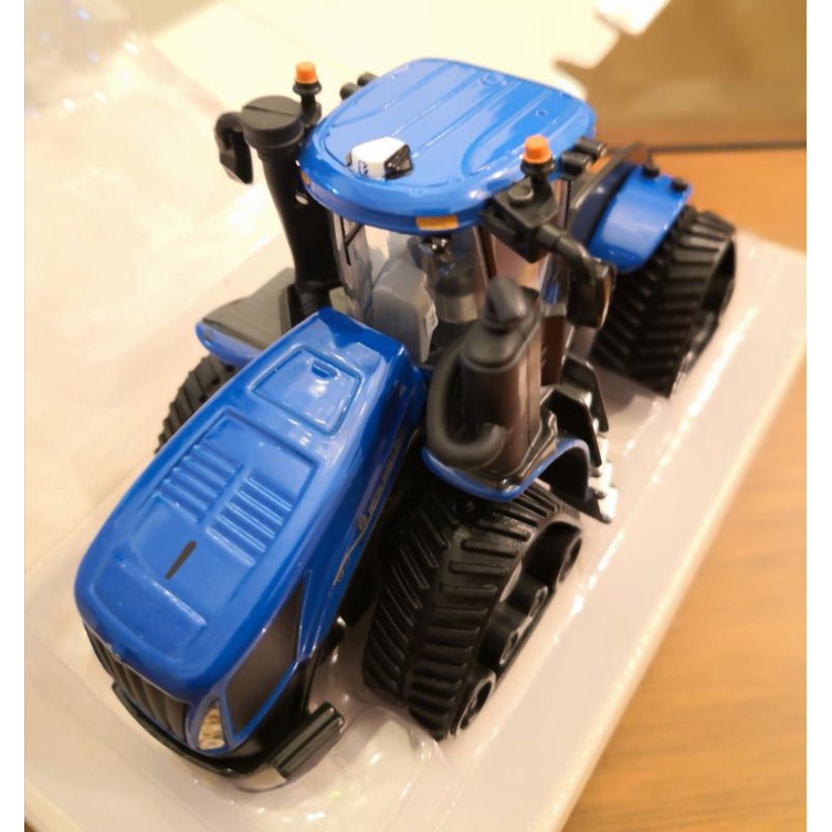Miniatura Trator New Holland T9.700 SmartTrax2 Escala 1/64 ERTL PRESTIGE COLLECTION