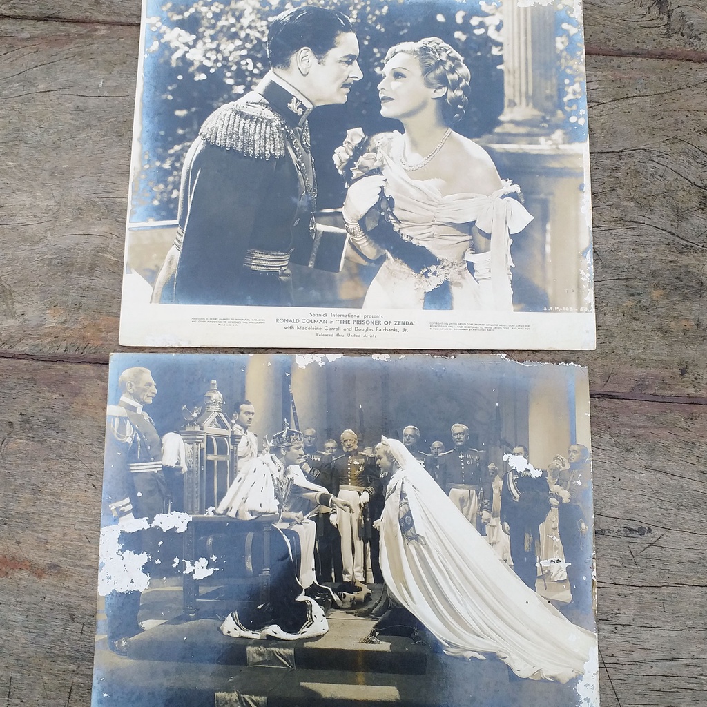 Dois lobby cards do filme "The Prisoner of Zenda"