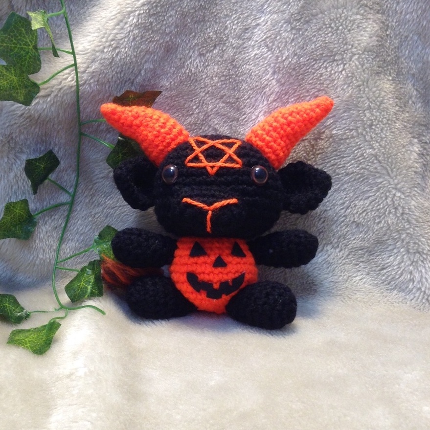 Baphomet Halloween Amigurumi boneco de crochê