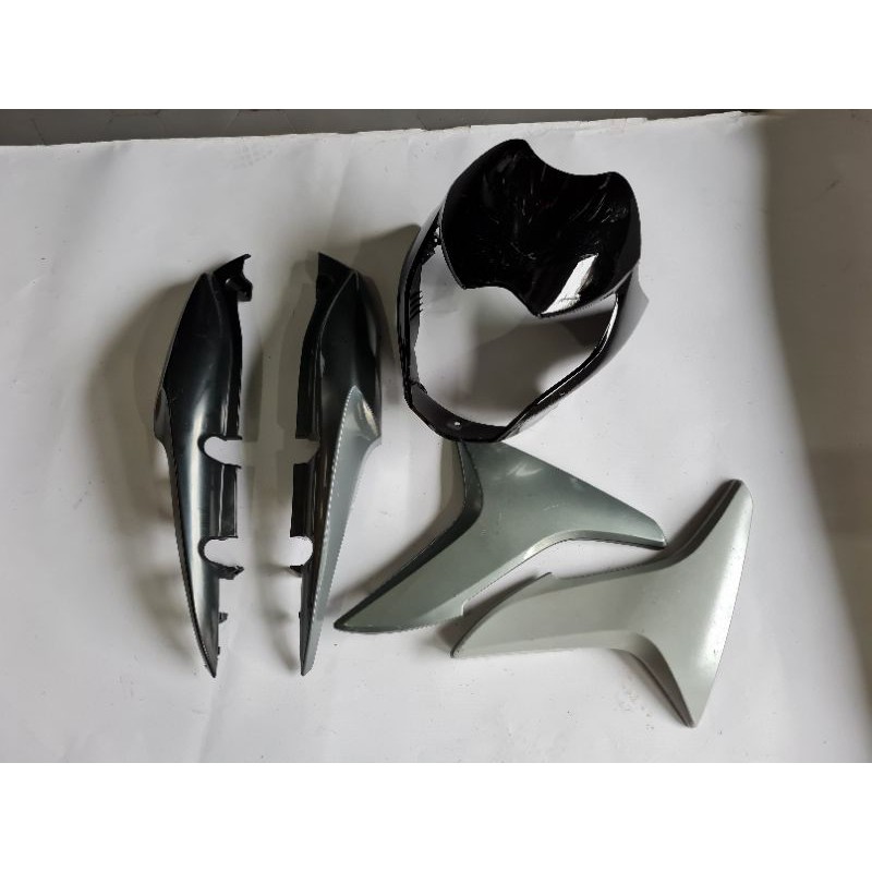 Kit Carenagem Titan 150 2009 e 2010 Mix (Rabeta,Laterais e Carenagem do Farol) Peças para pintura sem opção de cor