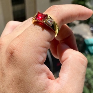 Anel masculino de Ouro Com Pedra Vermelha Banhado a Ouro 24k Anel De Formatura Direito Dedeira