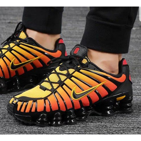 nike shox preto e laranja